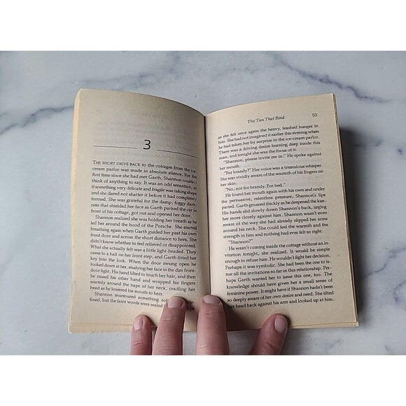 The Ties That Bind By Jayne Ann Krentz Paperback - Picture 5 of 10